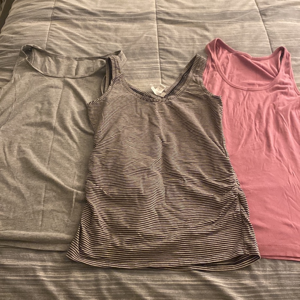 Maternity tops bundle - Picture 3 of 9